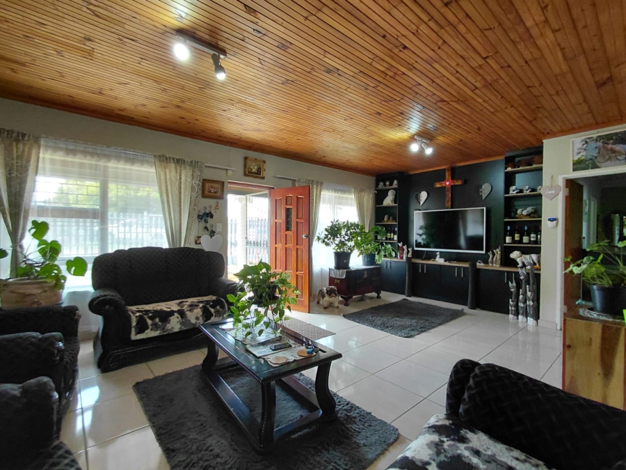 3 Bedroom Property for Sale in C Place Eastern Cape